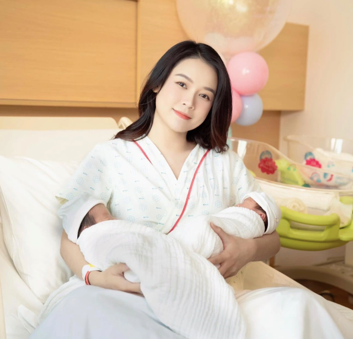 Sam 'vượt cạn' thành công, đón hai nhóc tỳ gồm 1 trai 1 gái chào đời vào đầu năm 2024. 