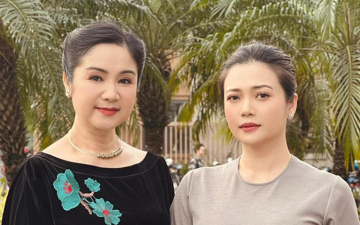 Mẹ ruột Hồng Diễm và vợ cũ Quang Sự đọ sắc: Người là nữ hoàng ảnh lịch, người quyến rũ ở tuổi 43 Ảnh 2