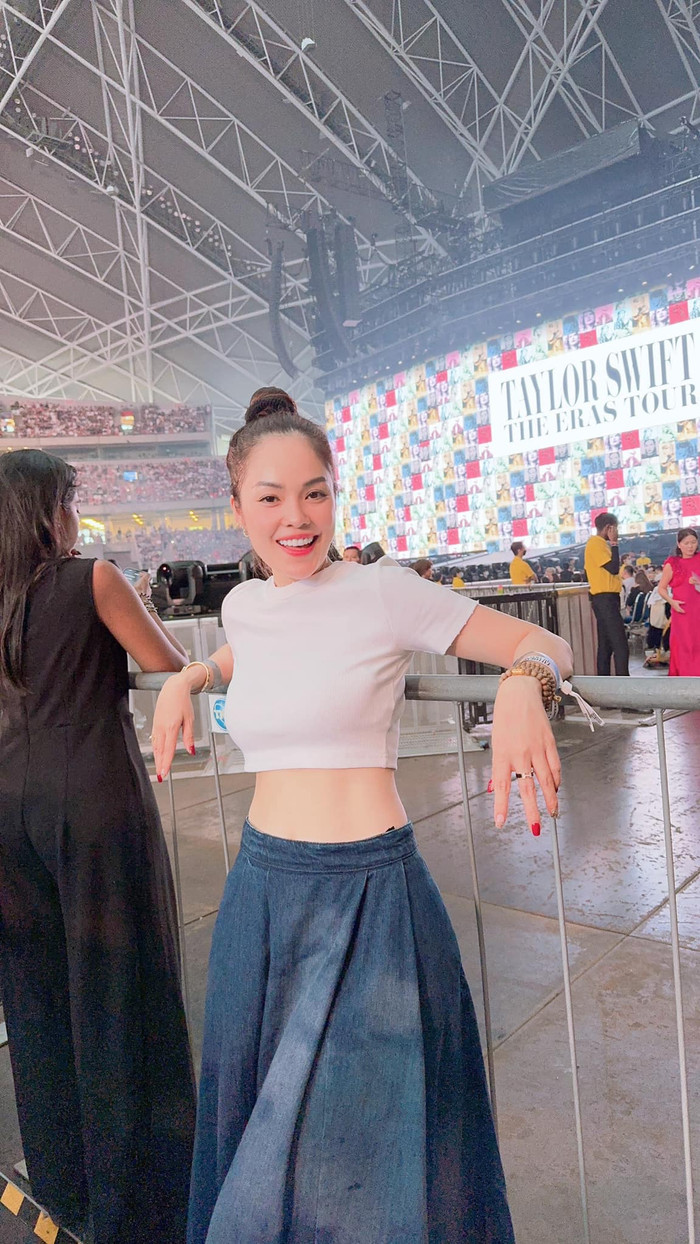 Nữ diễn viên dành thời gian đi xem concert của Taylor Swift. Ảnh: FBNV