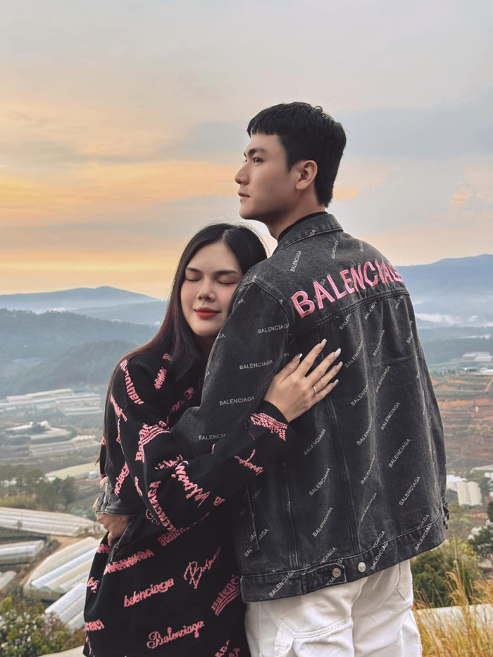 Trải qua nhiều sóng gió, Ngọc Trinh đã tìm được người yêu lý tưởng, có thể mang đến sự bình yên, cũng như cảm nhận được sự ngọt ngào về tình yêu. Ảnh: FBNV