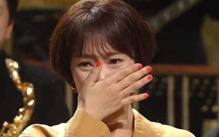 Nữ diễn viên nổi tiếng bậc nhất showbiz tiết lộ ly hôn vì chồng hẹn hò cùng 400 phụ nữ Ảnh 2