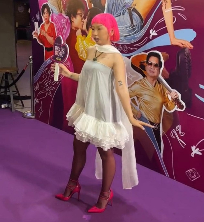 Trang Hý khiến dân mạng xôn xao vì gu thời trang bá đạo.