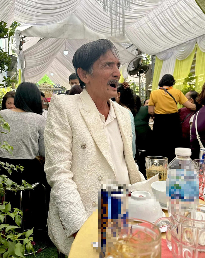 Được biết đây đám cưới con của người bạn nam nghệ sĩ.