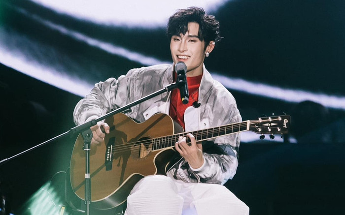 Wren Evans đưa micro nhờ fan hát bản hit đình đám và cái kết Ảnh 2