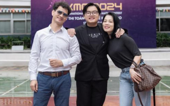 Con trai NSND Xuân Bắc tốt nghiệp cấp hai, ngoại hình gây chú ý Ảnh 2