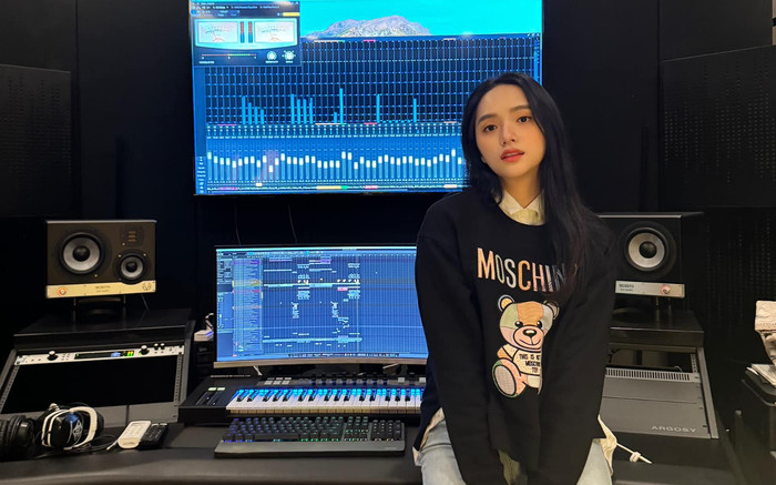 Hương Giang bất ngờ xuất hiện tại trụ sở YG, nói gì khi bị hỏi 'đã rời SM'? Ảnh 2