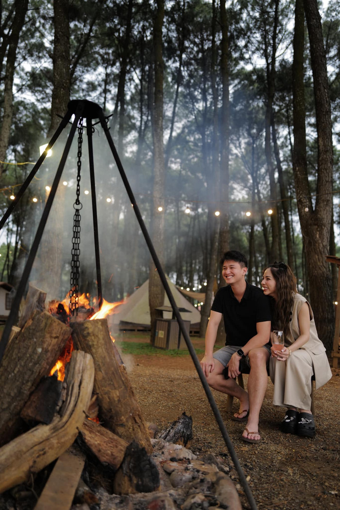 Huỳnh Anh và Bạch Lan Phương vui vẻ tận hưởng cuộc sống đời tư êm ấm, bình yên. Hiện cả hai đều bận rộn với việc phát triển sự nghiệp riêng song song vun vén tổ ấm nhỏ cùng nhau. Ảnh: FBNV