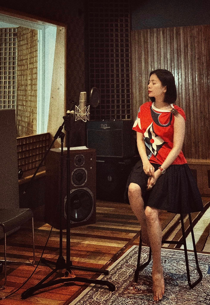 Lệ Quyên hát chay hit trăm triệu view của Hoài Lâm trong xe hơi, có khác xa so với bản thu âm? Ảnh 2