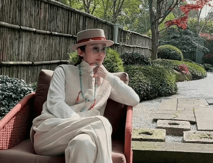 Sau những thăm trầm trong cuộc sống, công chúng hy vọng nữ diễn viên sẽ sớm tìm được tình yêu đích thực. Ảnh: Sưu tầm