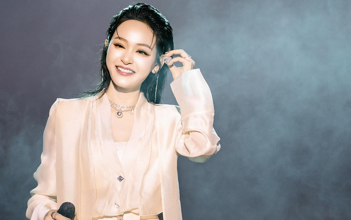 Hiền Hồ run rẩy, nuốt nước bọt liên tục sau một năm bị công chúng 'tẩy chay' Ảnh 2