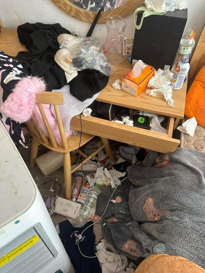 Nhìn những hình ảnh thế này, nhiều người cảm thấy khó tin đây là căn phòng mà một cô gái sinh sống