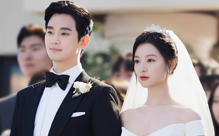 Kim Soo Hyun đưa ra một quyết định trọng đại giữa tin hẹn hò với Kim Ji Won Ảnh 2