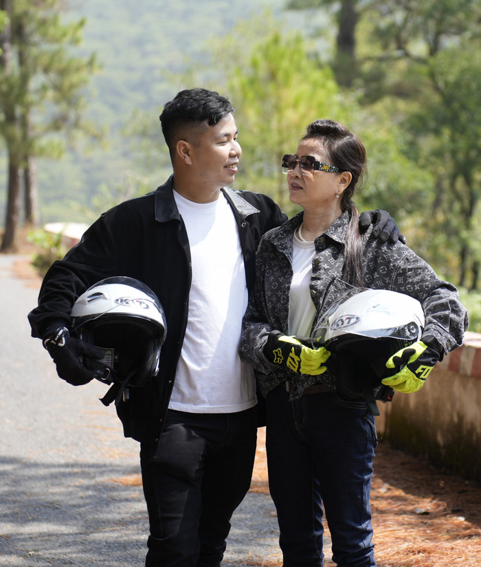 Anh cảm thấy vui khi đi phượt cùng mẹ.