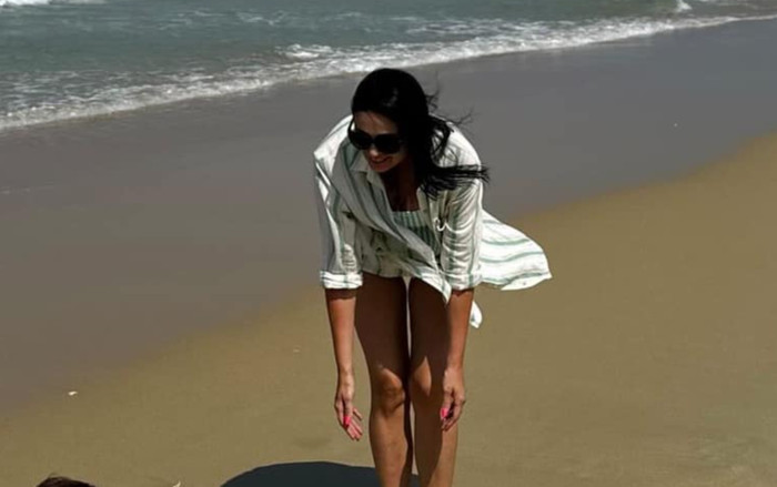 Mẹ vợ Bùi Tiến Dũng gây chú ý khi diện bikini Ảnh 2