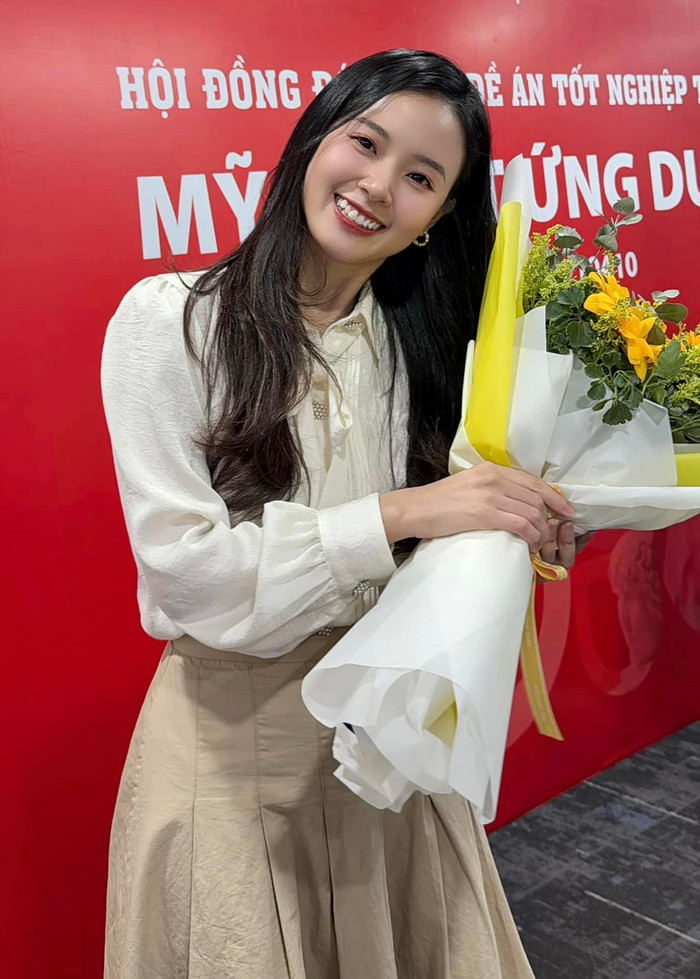 Midu vừa tốt nghiệp Thạc sĩ với vị trí Á khoa
