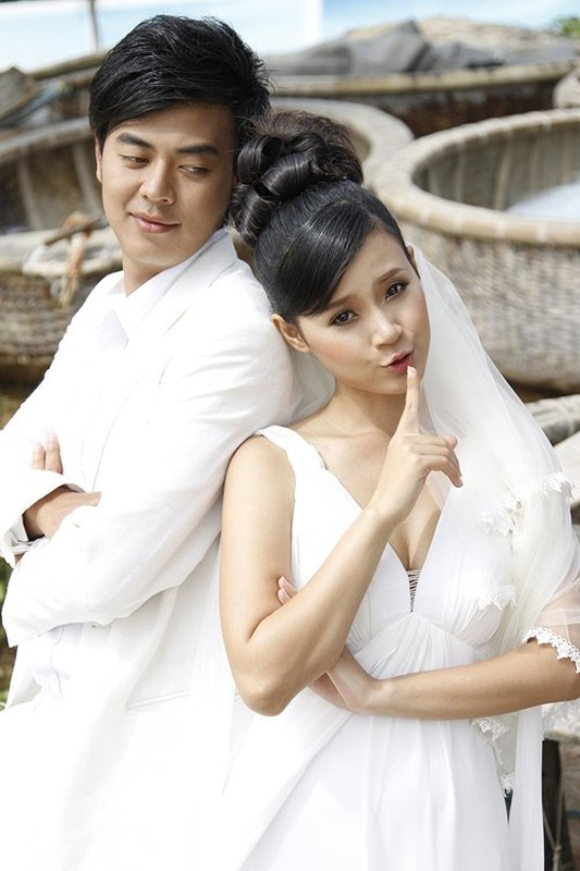 Người đóng vai chú rể của Midu là MC Tuấn Tú