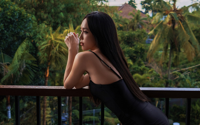 Diệu Nhi hiếm hoi diện bikini sau khi lấy chồng Ảnh 2