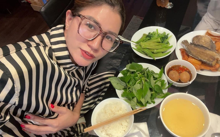 Nữ người mẫu bị nói qua Mỹ không có tiền, phải ăn cá khô suốt ngày nên gầy đi Ảnh 2