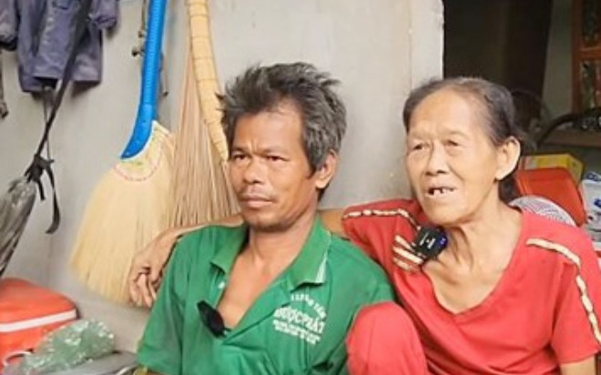 Người đàn bà nghèo 63 tuổi lấy trai tân vẫn được yêu thương hết mực Ảnh 2