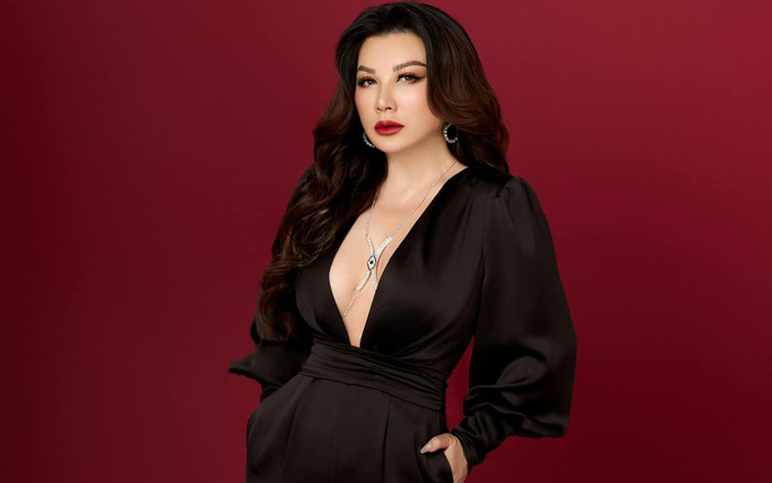 Vợ cũ Bằng Kiều gây lóa mắt với diện mạo sành điệu, nhìn mãi mới nhận ra Ảnh 2