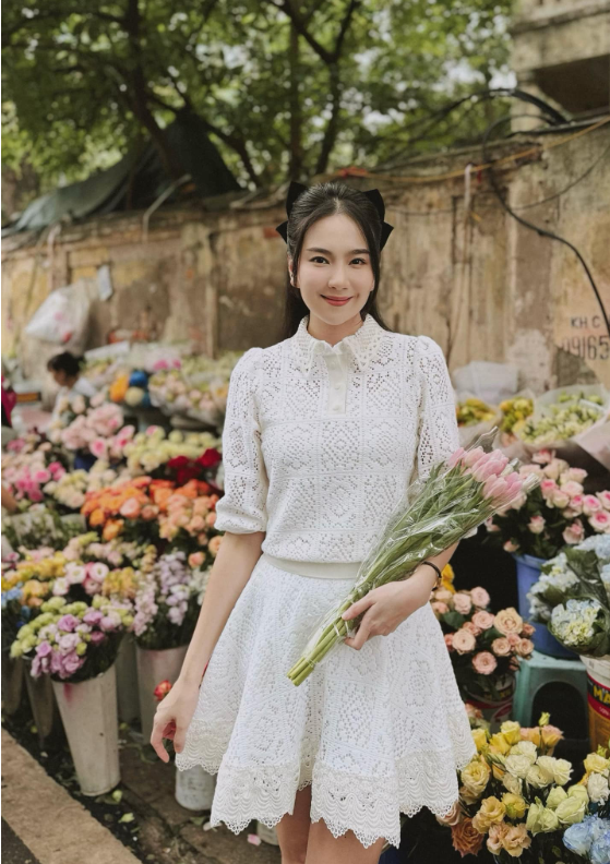 MC Mai Ngọc rạng rỡ hậu chia tay.