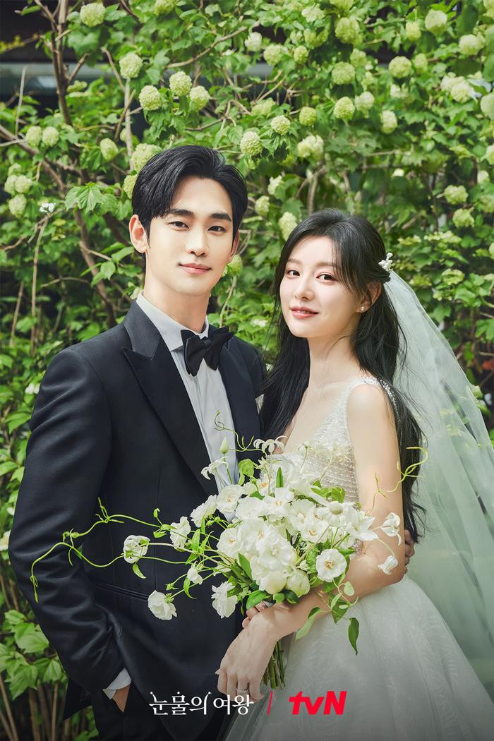 Kim Soo Hyun gặp tai nạn nghiêm trọng khiến Kim Ji Won khóc hết nước mắt Ảnh 1