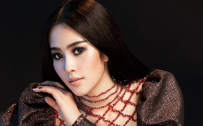 Nam Em tung hai bộ ảnh sau khi cầu xin cộng đồng mạng tha thứ Ảnh 2