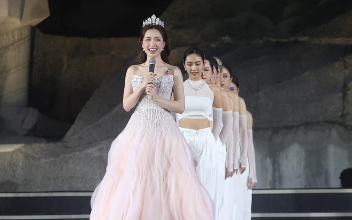 Một khán giả nhí phát hiện Hòa Minzy hát thiếu bài trong đêm diễn, 'cái kết' sau đó ra sao? Ảnh 2