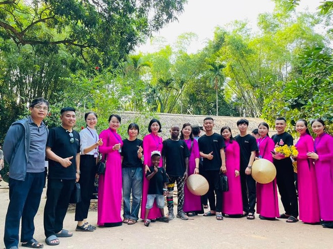 Lôi Con ghé thăm quê Bác ở Làng Sen.
