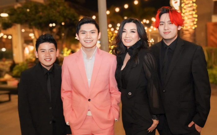 Quý tử nhà Bằng Kiều trổ mã, đón tuổi mới bên những người đặc biệt Ảnh 2