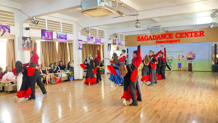 Nhiều hoạt động giao lưu thể thao, chia sẻ kinh nghiệm,... được diễn ra trong khuôn khổ 3 ngày lễ.