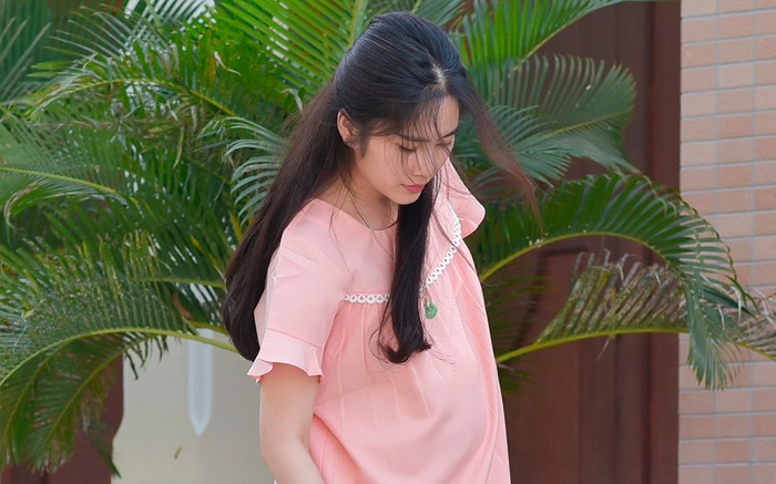 Nam Em phản ứng gì khi bị nói mang bầu? Ảnh 2