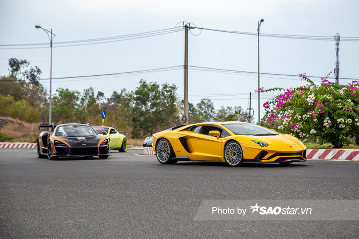 Chia sẻ với SAOstar, ông Hoàng Kim Khánh cho biết những hoạt động này được tổ chức nhằm mục đích gắn kết những thành viên đam mê siêu xe với nhau. Trong năm nay, vị doanh nhân quận 12 dự kiến tổ chức thêm nhiều hành trình trong và ngoài nước.