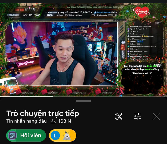 Độ Mixi livestream chia sẻ về việc bị hack kênh YouTube, thu hút hơn 160.000 người xem. Ảnh chụp màn hình.