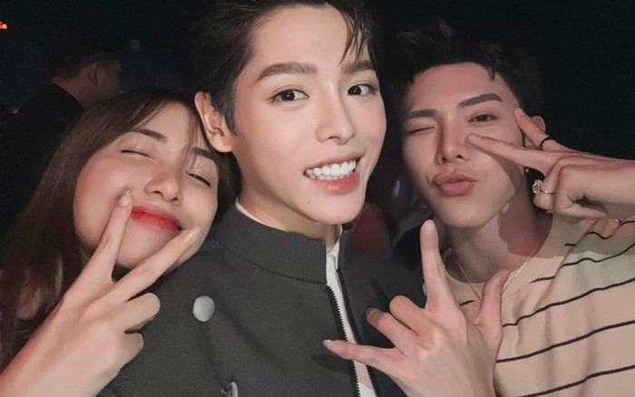 Đức Phúc kể về lần đầu tiên 'quậy tới bến' cùng gia đình Hoa Dâm Bụt: Hoà Minzy nhảy quên cả tóc phím Ảnh 2