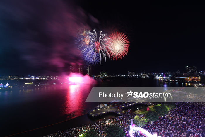 Được biết, chào mừng kỷ niệm  49 năm Ngày Giải phóng miền Nam, thống nhất đất nước (30/4/1975 - 30/4/2024), TPHCM năm nay tổ chức 5 điểm bắn pháo hoa phục vụ người dân. 