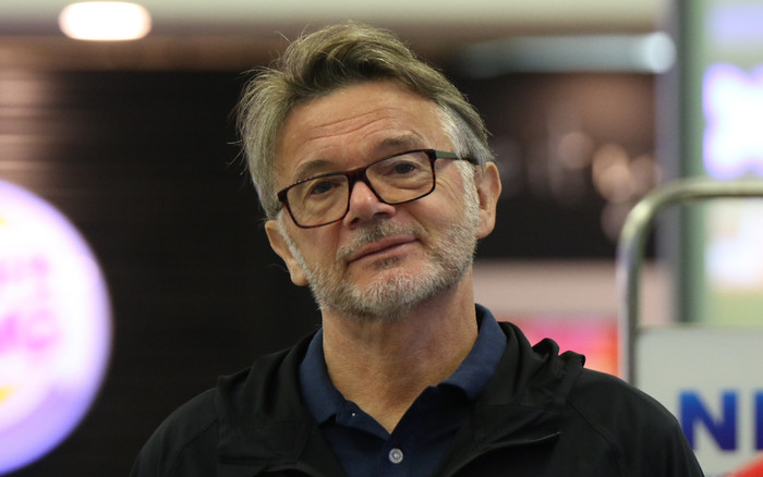 Trở lại Pháp, HLV Troussier nói về người hâm mộ Việt Nam Ảnh 2