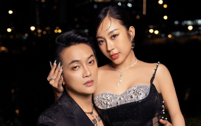 Ca sĩ TiTi tung loạt ảnh cưới gợi cảm bên xe mô tô nửa tỷ đồng Ảnh 2