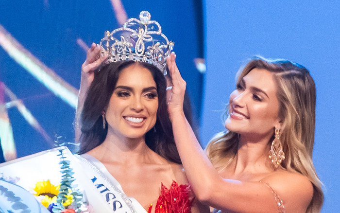 Một cuộc thi 'bỏ sỉ' vương miện cho tất các thí sinh, chưa thi đã là hoa hậu? Ảnh 2