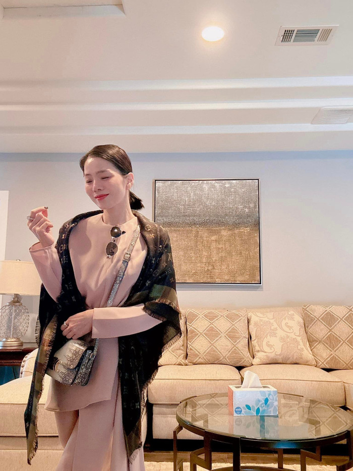 Lệ Quyên thành công sự nghiệp và viên mãn trong tình yêu khi đón tuổi mới.