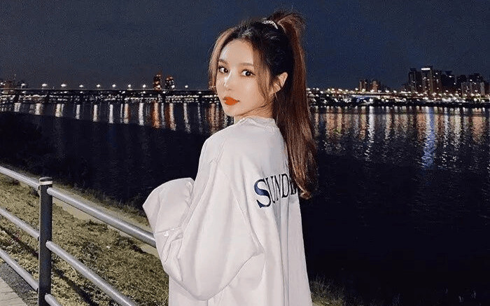 Liên tiếp gây ra nhiều tai nạn nghiêm trọng, nữ ca sĩ vẫn 'tỉnh bơ' khiến công chúng phẫn nộ Ảnh 2