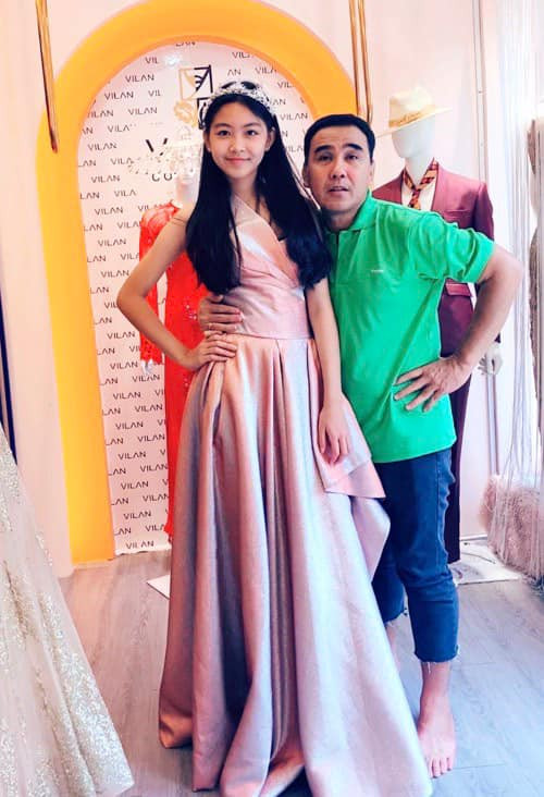 Với nét ngoài đoan trang và thuần khiết, Mai Thảo Linh được đông đảo fan sắc đẹp nước nhà kêu gọi ứng tuyển Hoa hậu Việt Nam hoặc Miss World Vietnam.  