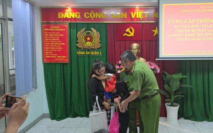Giải cứu thành công 2 bé gái bán kẹo bị bắt cóc ở phố đi bộ Nguyễn Huệ Ảnh 2