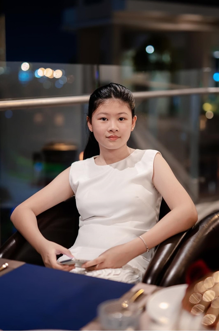 Hình ảnh An Nhiên dịp sinh nhật năm 2023, do Bình Minh đăng tải. Diễn viên cho biết con là niềm tự hào của gia đình, tính cách ngoan ngoãn, thành tích học tập tốt.