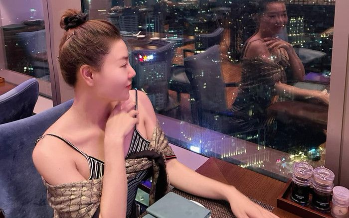 Thanh Hương diện áo hai dây, khoe ảnh hẹn hò người yêu hậu biến cố hôn nhân Ảnh 2