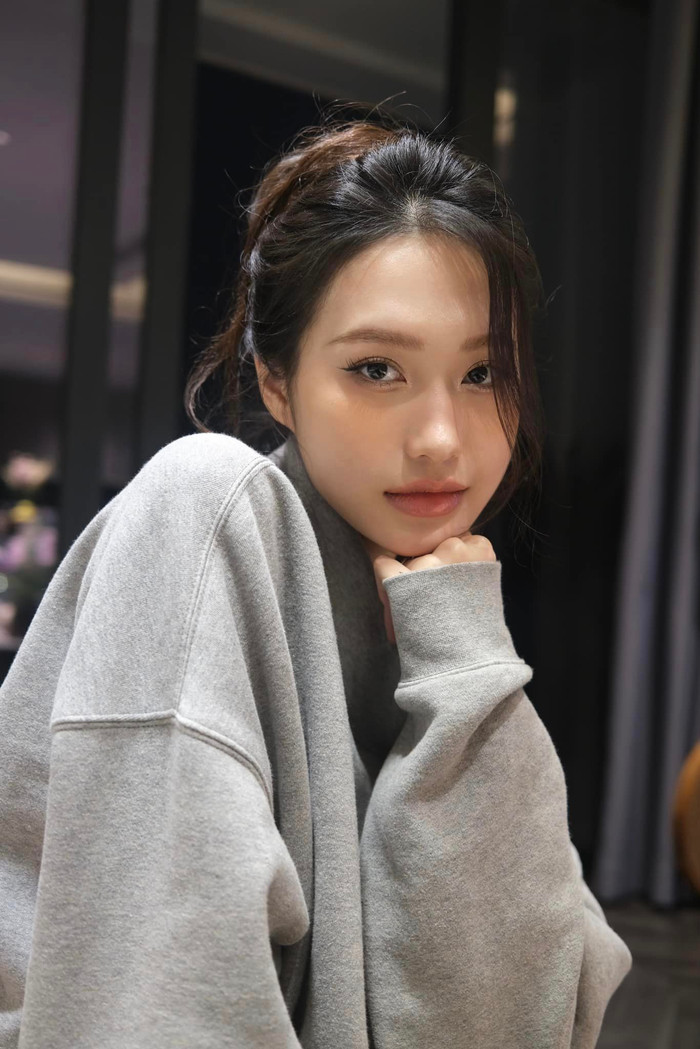 Ngoài thời gian làm việc, Doãn Hải My thường xuyên đi gặp gỡ, trò chuyện với hội chị em bạn dì thân thiết. Ảnh: FBNV