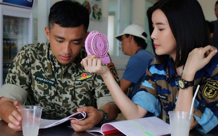 Cao Thái Hà và Hữu Vi vướng nghi vấn hẹn hò sau loạt ảnh đi du lịch cùng nhau với nhiều cử chỉ tình tứ Ảnh 2