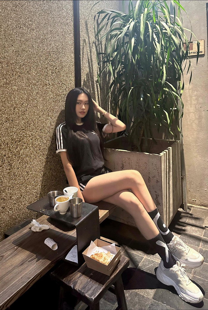 Doãn Hải My thường xuyên diện quần short để khoe 'cặp kiếm nhật' nhiều người mơ ước.
