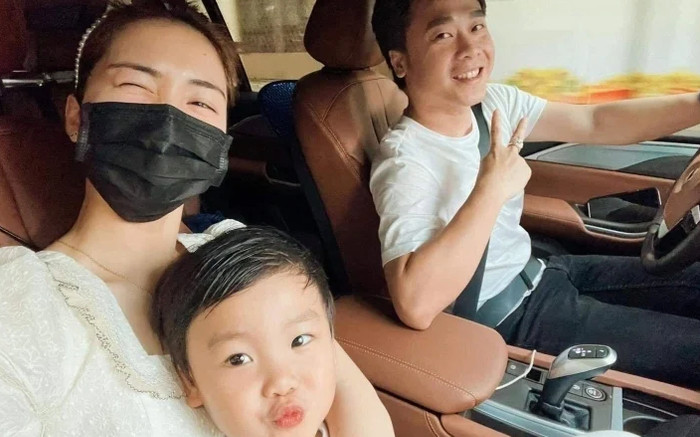 Hoà Minzy gặp lại con trai sau 1 tháng xa cách, mối quan hệ với mẹ của tình cũ gây chú ý Ảnh 2