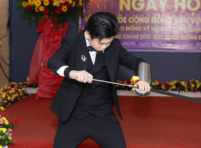 Ảo thuật gia nhí Bảo Long.